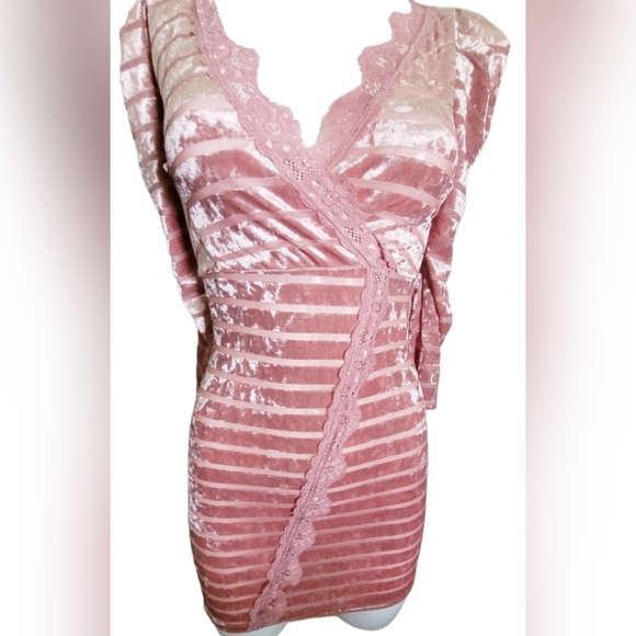 Velvet Feel Long Puff Sleeve Bodycon Mini Dress Pink - Picture 5 of 11